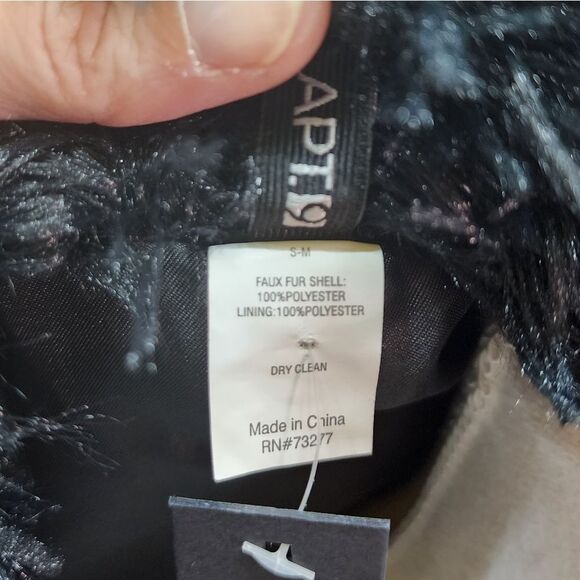 Apt. 9 Black Faux Feather Fur Clasp Front Vest Jacket Fits Small and Medium - Picture 6 of 8